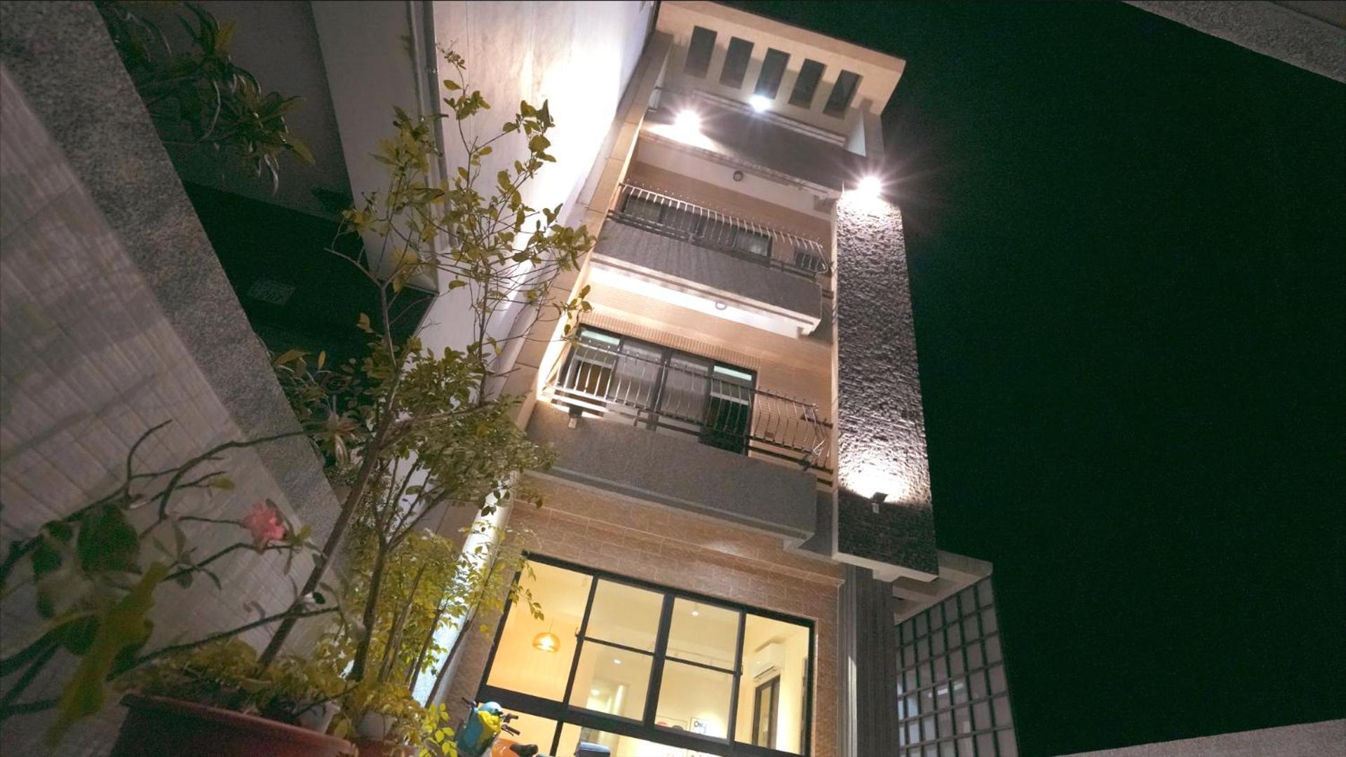 咻咻宿 Xiuxiu 電梯宅 T'ai-tung Exterior foto